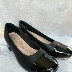 Clarks Black Glossy Toe Flats